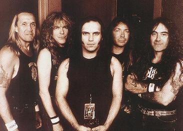 Steve Harris tout  droite (1996)
